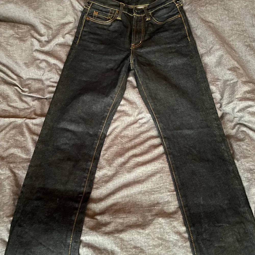 Säljer ett or evisu jeans i storlek 24x32 eftersom de inte passade.. Jeans & Byxor.