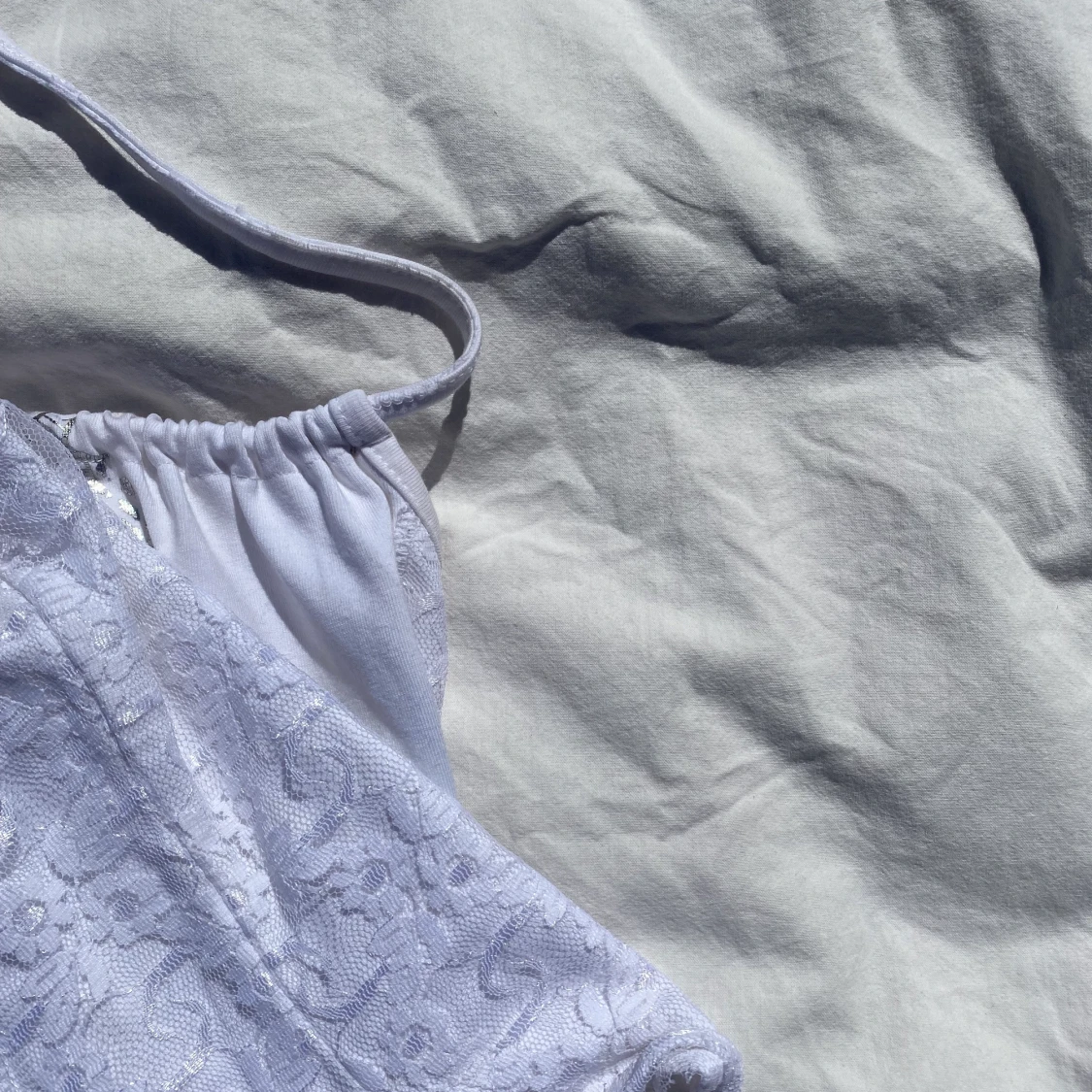 Vit tröja med 😘😘 - 91