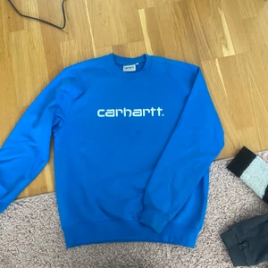 carhartt sweashirt  - blå carhartt sweatshirt i strl M. cond 7/10