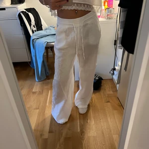 linnebyxor  - vita linnebyxor från Ginatricot, används tyvärr inte 