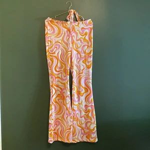 Flare leggings - Flare leggings ifrån H&M Stora i storleken  Kan mötas upp i Finspång/Linköping eller skickas emot porto