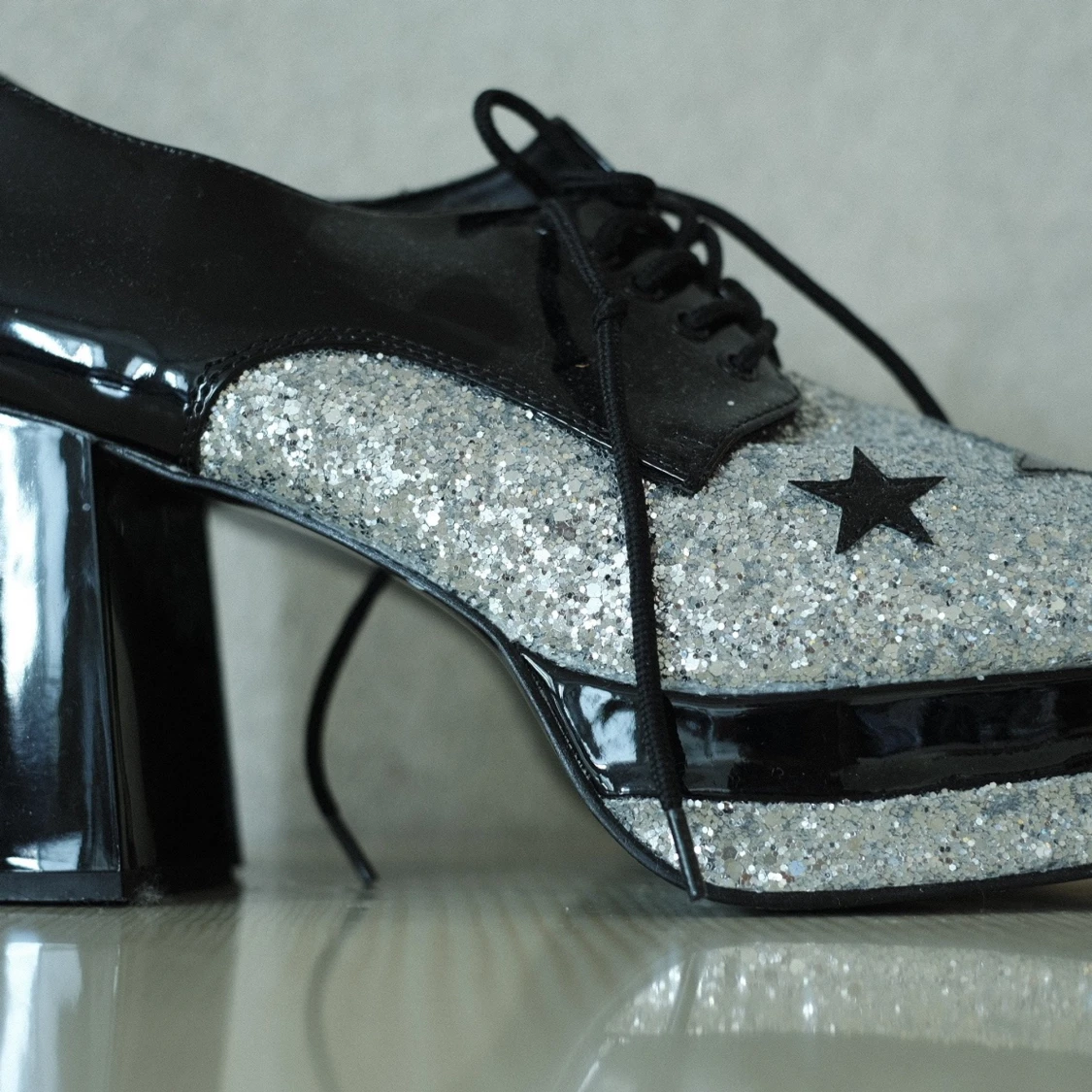 Festliga 70-talsboots i nyskick!