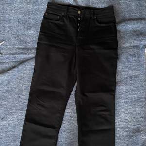 Straight black jeans by Acne Studio in M size. I guess it will be perfect for girls with height about 160~165 !) Condition is perfect,looks like a new one <3