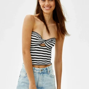 Bershka top - Köpt från zalando men alldrig använt, prislappen sitter kvar.