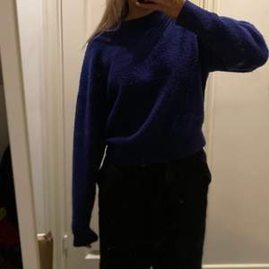 blålila stickad tröja från zara💋OBS spegeln som är smutsig inte tröjan