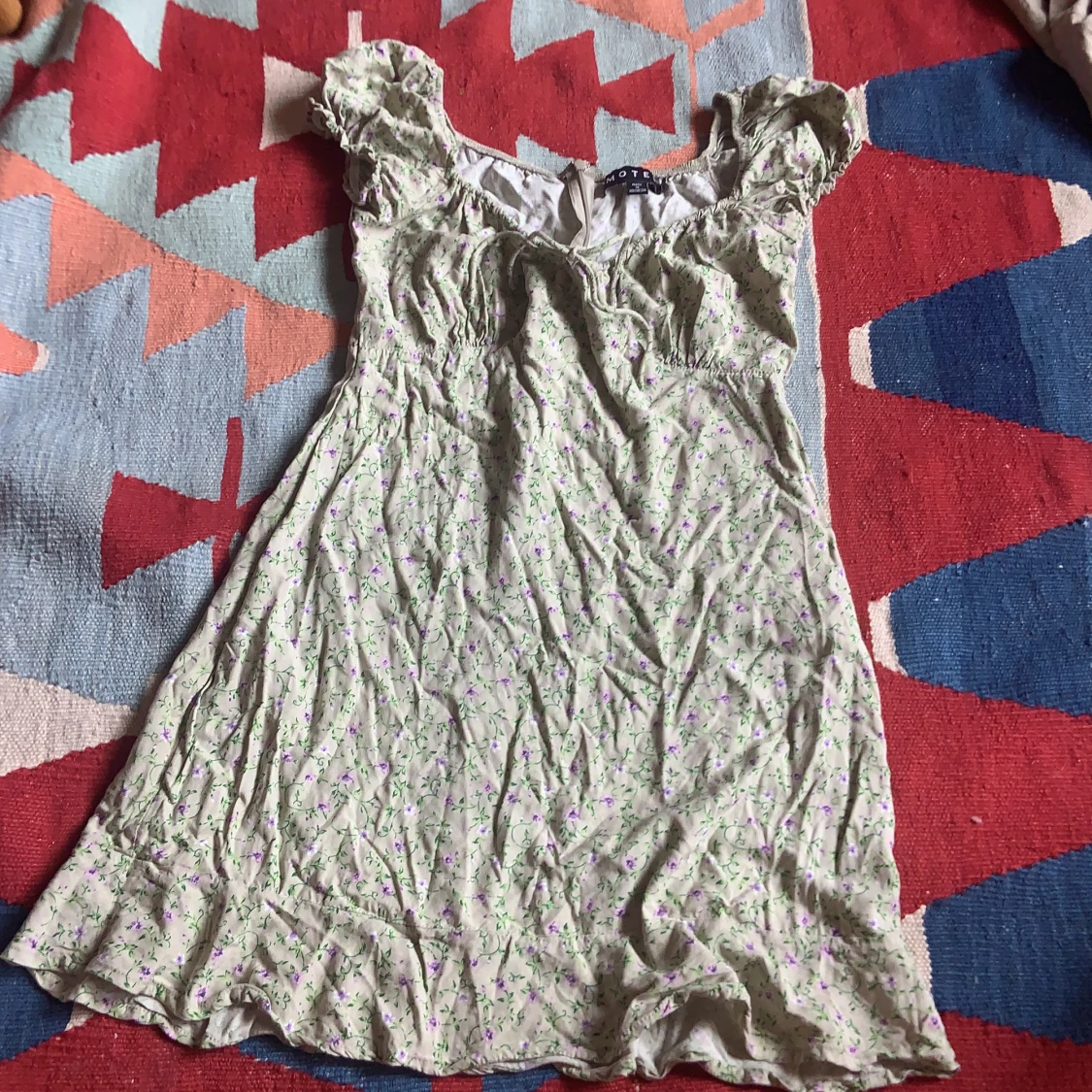 Motel blommig klänning