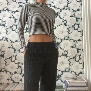 Randig tröja  - Svart-vitrandig långärmad tröja från Monki💙 