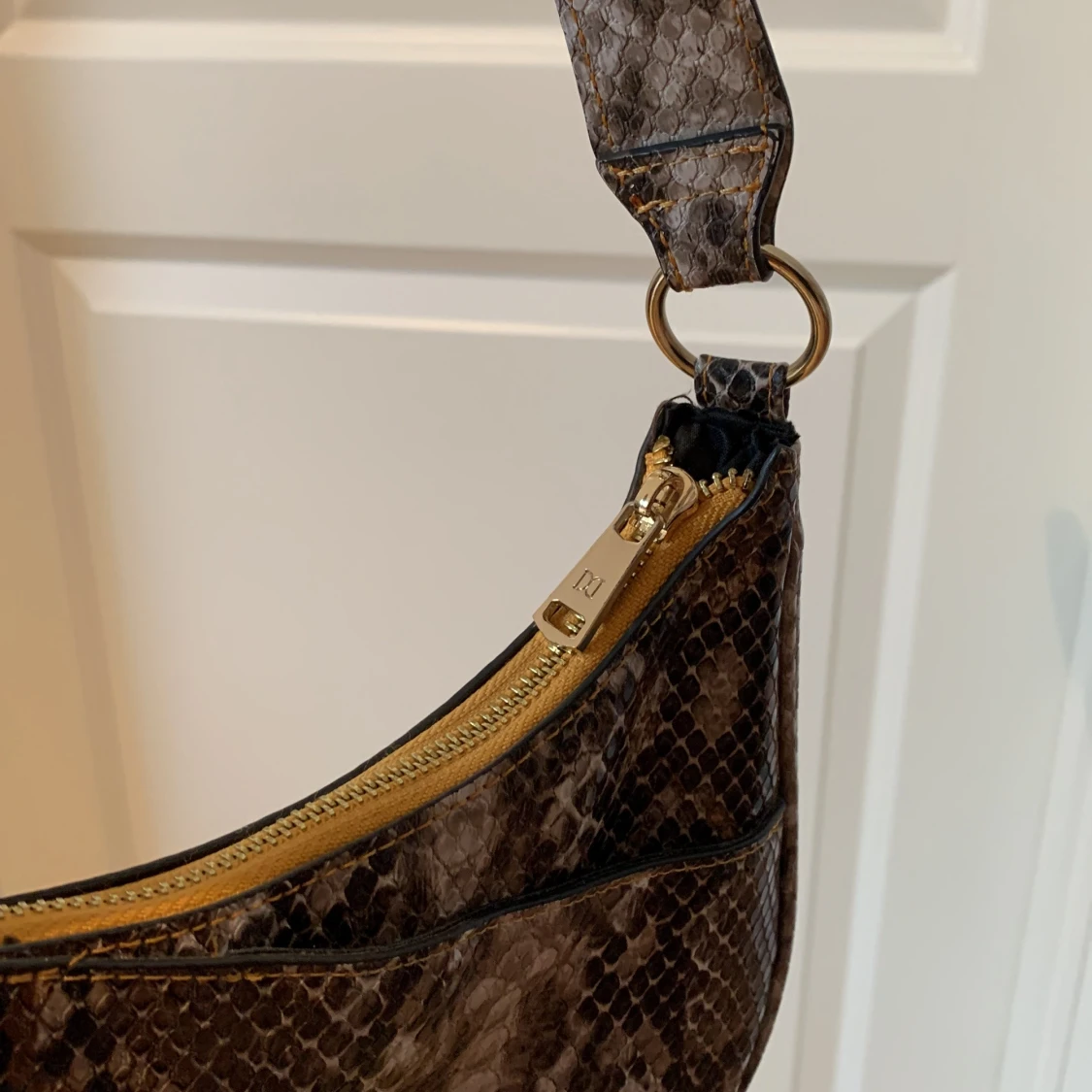 Don Donna axelremsväska!  - 91