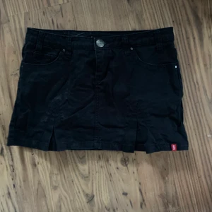 Minikjol från esprit - ❤️