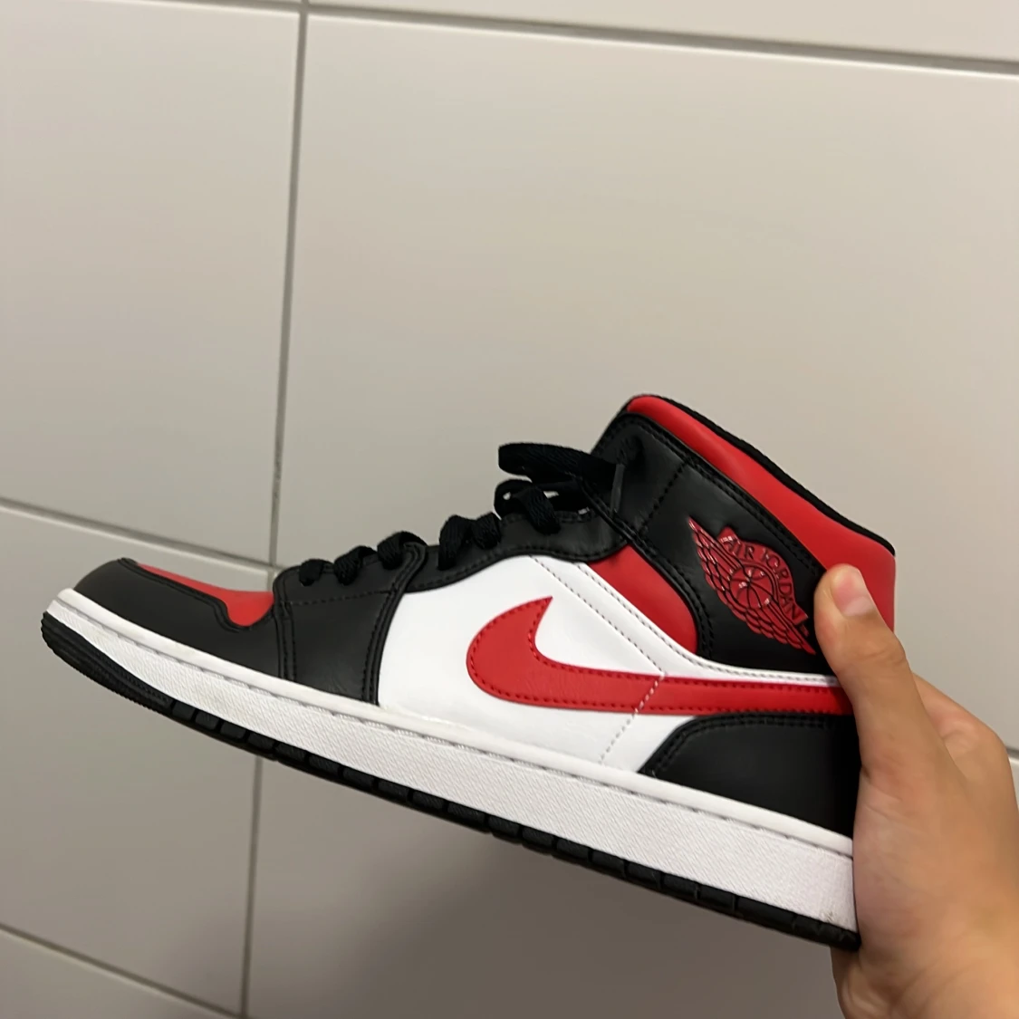 Jordan 1 mid gym red - 90