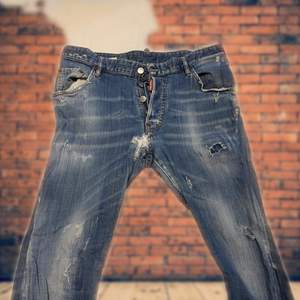 Äkta Dsquared jeans 9/10 con.
