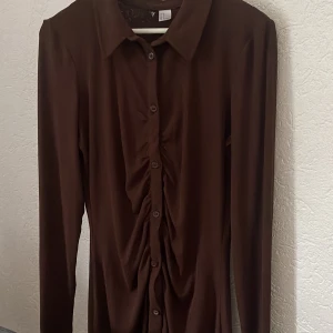 klänning  - som ny. storlek M 