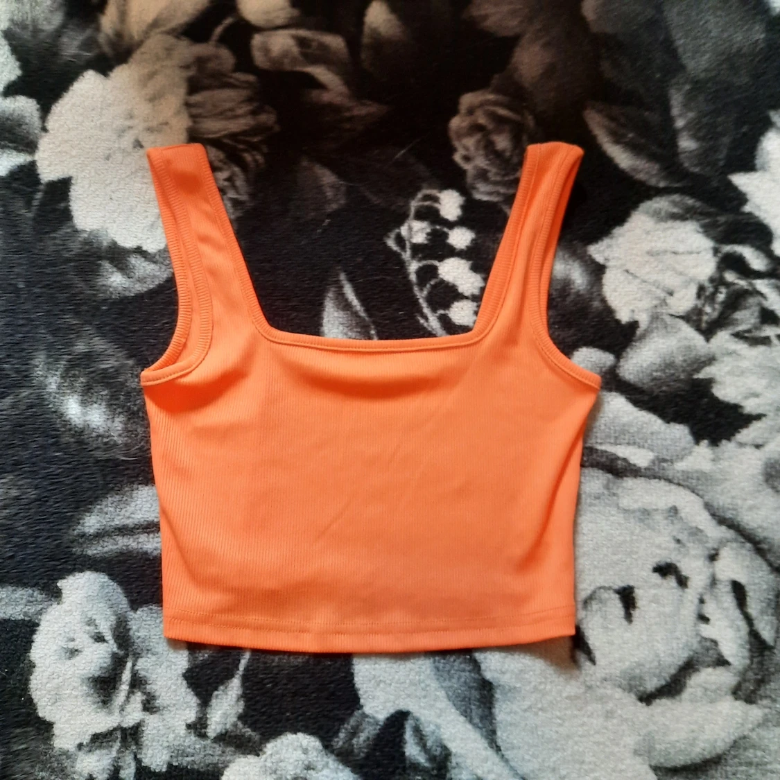 Oranget croppat linne