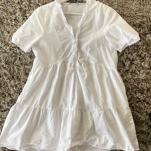 Zara klänning  - Klänning från zara! ☺️ köpte förra sommaren 