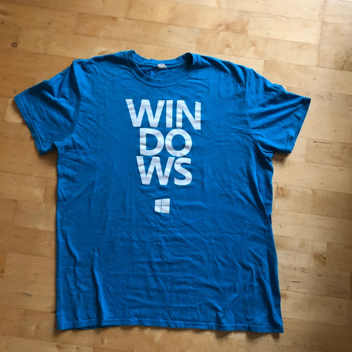 Vintage windows tshirt