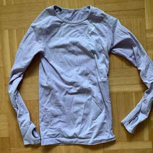 Vital seamless långärmad tröja från gymshark i storlek S, ljuslila färg, välanvänd men bra skick