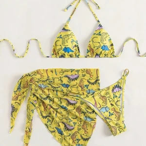 Bikini set SHEIN - Bikini set i 3 delar från SHEIN med dinosauriemönster. Helt ny och aldrig använd. Lite mindre i storleken så passar en M. 