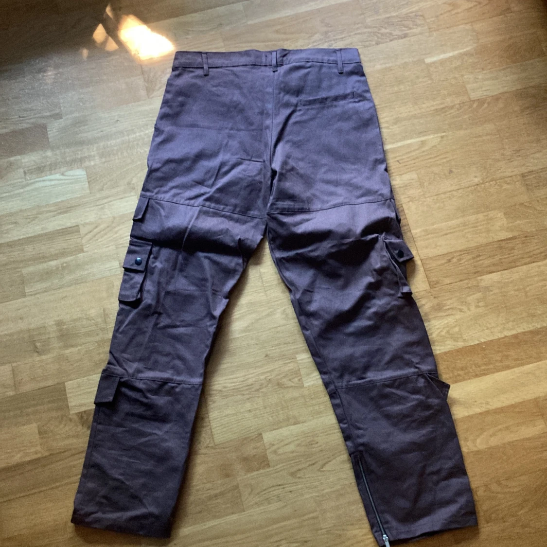 Cargos byxor från Boohooman large - 90