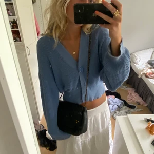 Kofta  - Myyyyysig kofta ifrån lindex❤️ så mysig till sena sommarkvällar och över en klänning