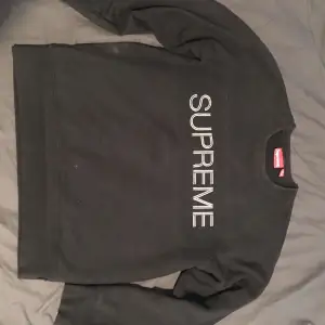 Supreme Sweatshirt i storlek M