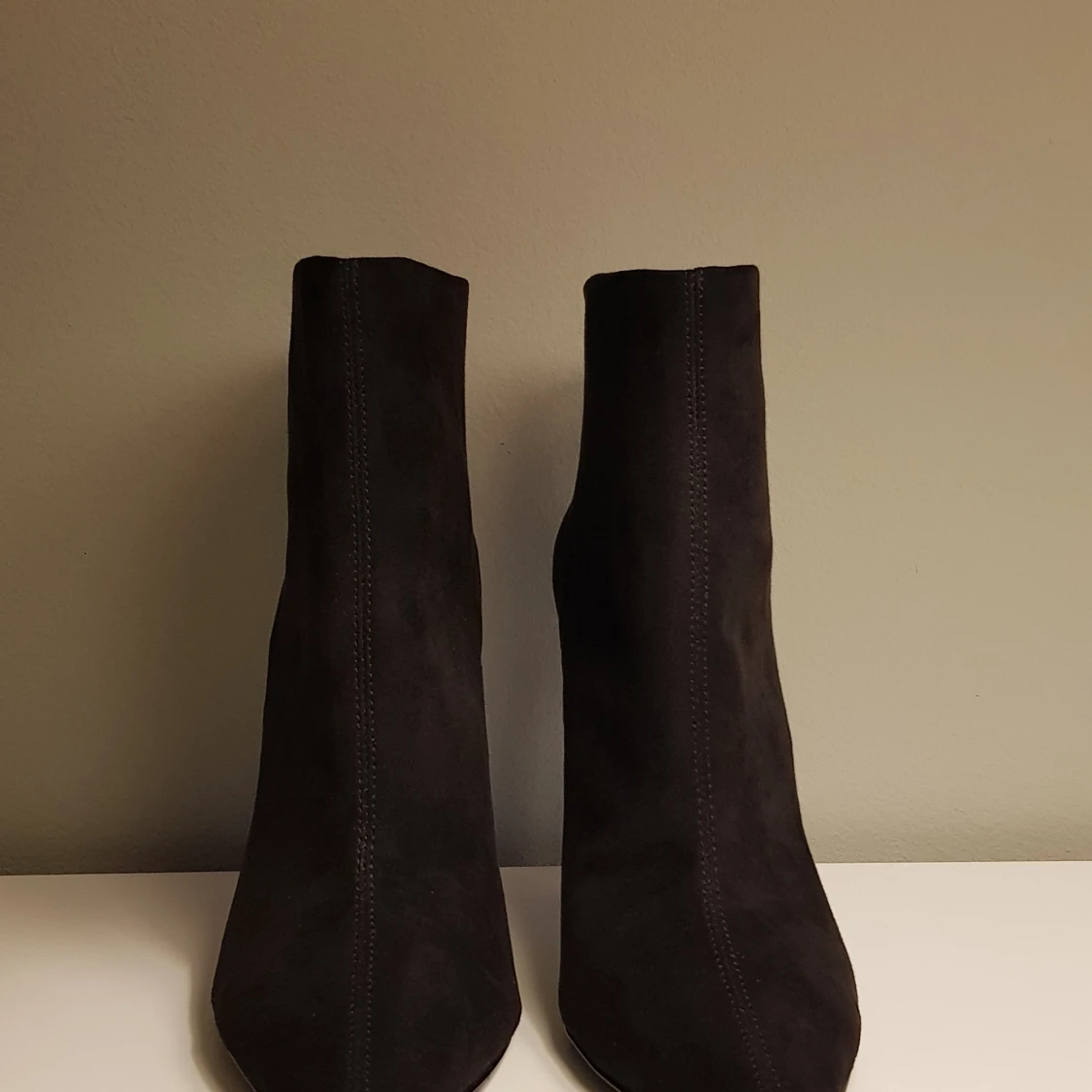 Oanvända klackar - 90