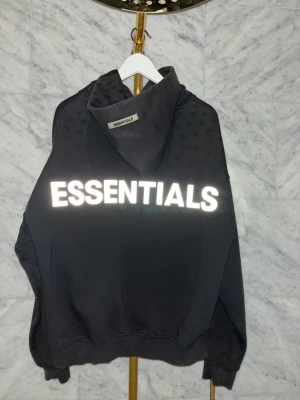 Essentials Fear of God Hoodie S - Essentials Fear of God Hoodie Size: S  Color: Black   7/10  Has some use but still nice, been taken care of 