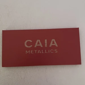 Caia - Caia metallics palett, i princip oanvänd. Testat en skugga.
