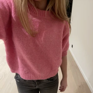 Tröja  - Så fin tröja som inte kommer till användning längre Skiv för frågor eller funderingar ❤️❤️