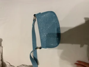 Väsk - Så fin väska från asos. Köpt för 249kr. Frakt tillkommer 