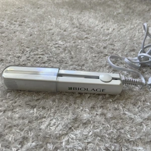 Mini plattång  - En mini plattång från biolage. Använd ett fåtal gånger.