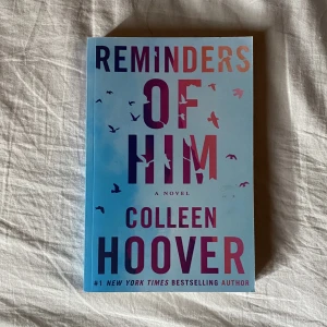 Reminders of Him - Många känner nog till colleen Hoover och asså denna bok va det finaste och berördande. Och we all know Hoover så ofc kommer det va lite smut 🤞  Om några frågor så skriv till mig! Ops köparen betalar för frakten 