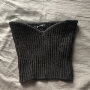 Tube topp - Jättefin stickad tube topp från Gina i strl S💗 Snabb affär så tryck på köp nu om du vill köpa!!