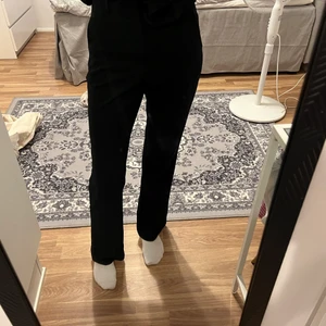 Kostymbyxor - Populära kostymbyxor från Bikbok, storlek xs och aldrig använda