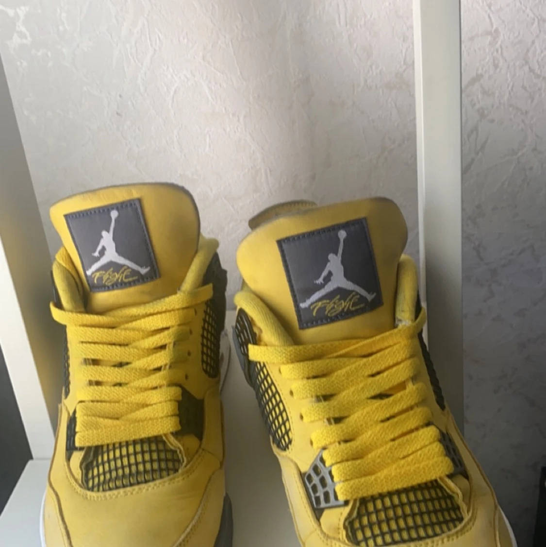 Jordan 4 Lightnigns storlek 44