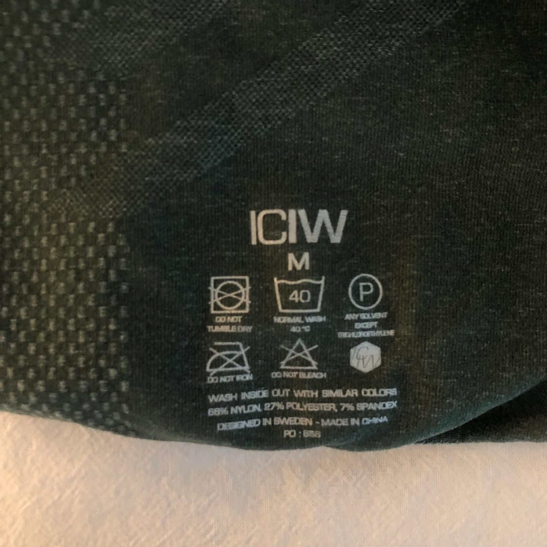 Grön träningströja från ICIW - 90