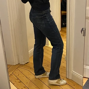 Levis jeans!! - Bestämt mig för att sälja mina sjukt snygga Levis jeans vintage i den populära modellen 751!! Så bekväma och as snygg tvätt!!🙌🙌