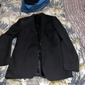  🇸🇪 Tiger of Sweden 🇸🇪  - Kavaj och tillhörande byxor finns också på min profil, använda aldrig då dem aldrig passat.