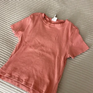 Oanvänd rosa topp - Oanvänd topp Köpare står för frakt