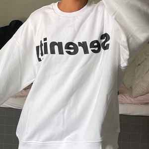 Sweatshirt weekday - sweatshirt med tryck, väldigt skön och rymlig