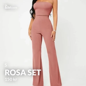 Rosa set oanvänt  - Helt nytt rosa set oanvänt i storlek S i båda delar. 