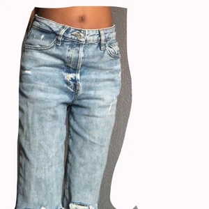 Blue rip up Jeans  - Finns i malmö skriv privat om ni har frågor