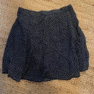 Kjol - Jättefin hm kjol💙