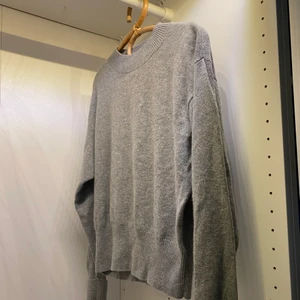 Cashmere tröja  - Aldrig använd!
