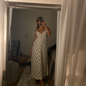 Prick klänning från zara  - Aldrig använd