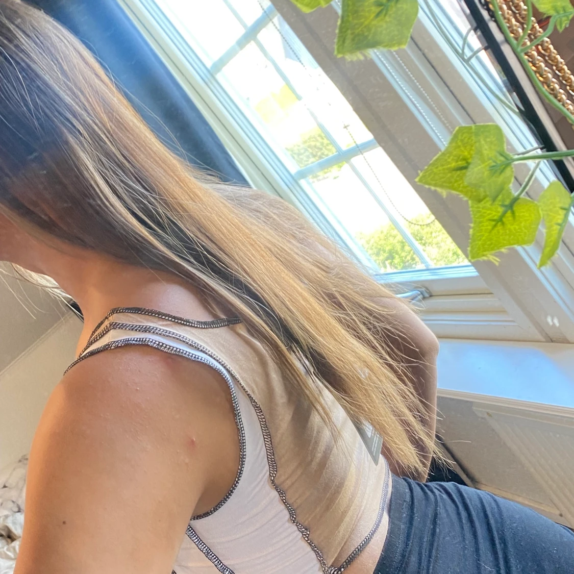 Crop top med snörning fram - 91