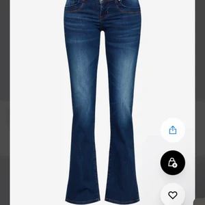 Bootcat jeans - Säljer dessa supersnygga bootcut jeans från ltb och är i modellen valerie. Hör av dig för fler bilder eller om du har några frågor. Köpare står för frakt💖
