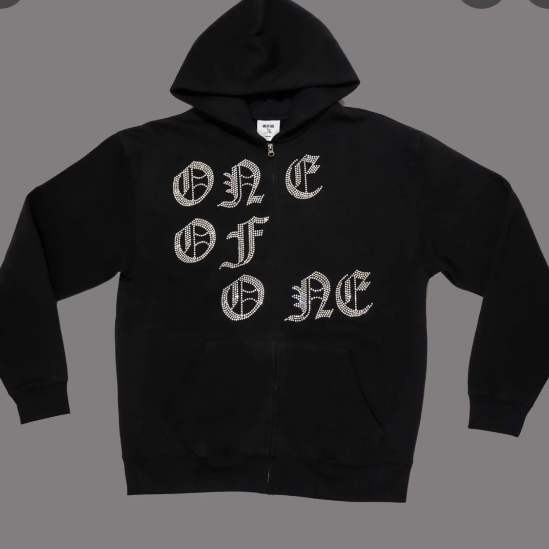 One of one Limited Svart