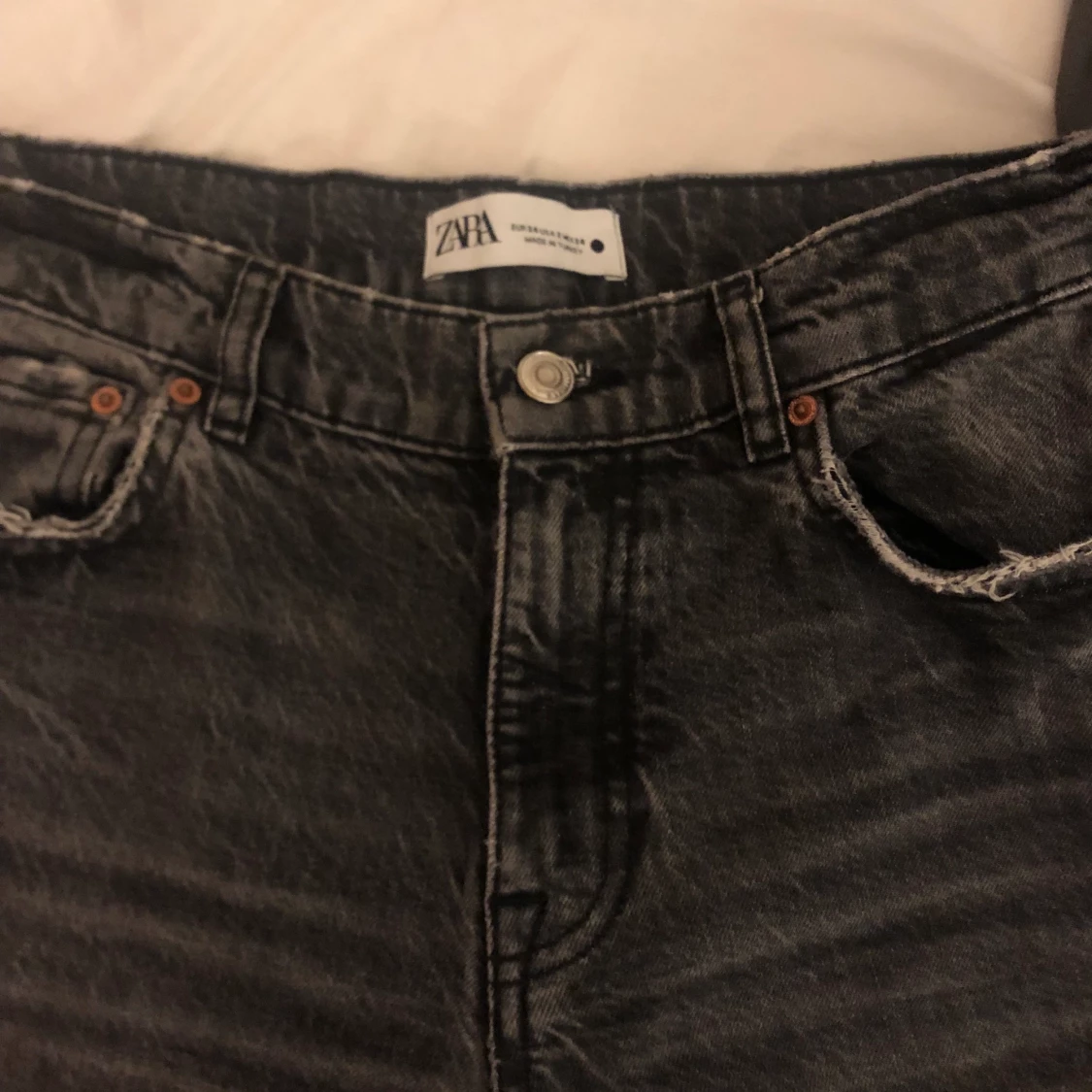 Zara mid waist jeans - 90