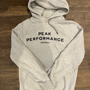 Peak Performance Hoodie - Peak Performance Hoodie. Bra skick. Nypris 1100kr.