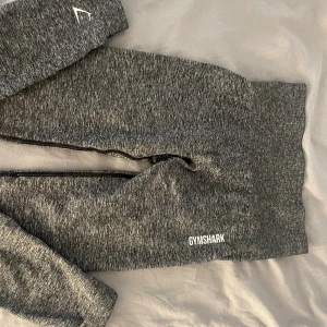 Gymshark tights  - säljer oanvända gymshark tights köpta för 600 säljer för 300 i storlek xs💓 köparen står för frakten!